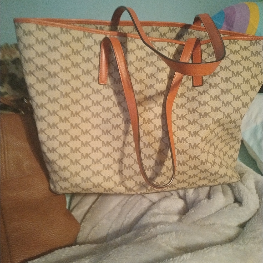Michael kors purse